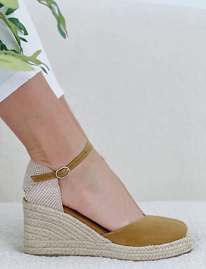 Cuña Carlota Hebilla Camel